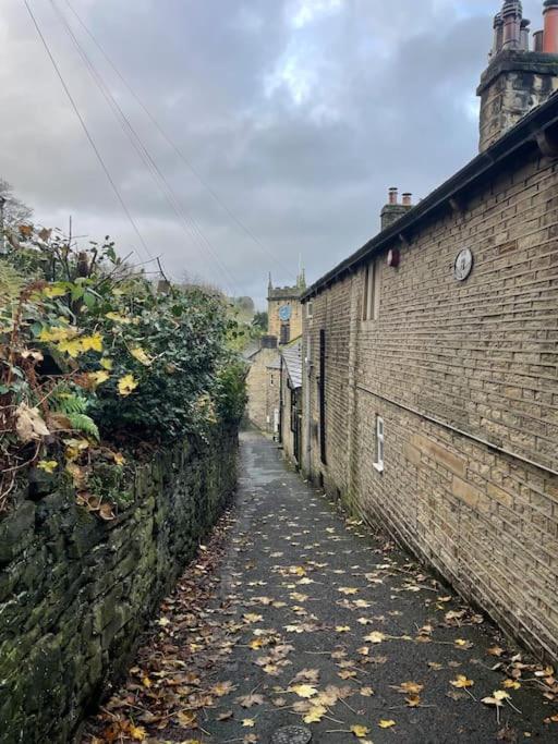 Brook Cottage 홀름퍼스 외부 사진