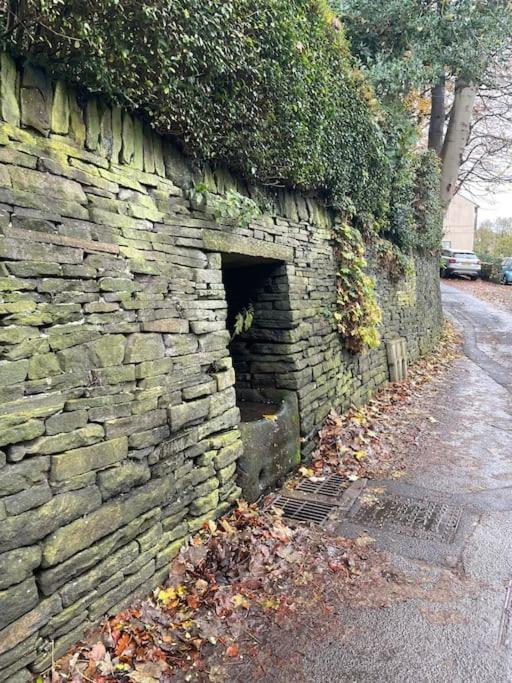 Brook Cottage 홀름퍼스 외부 사진