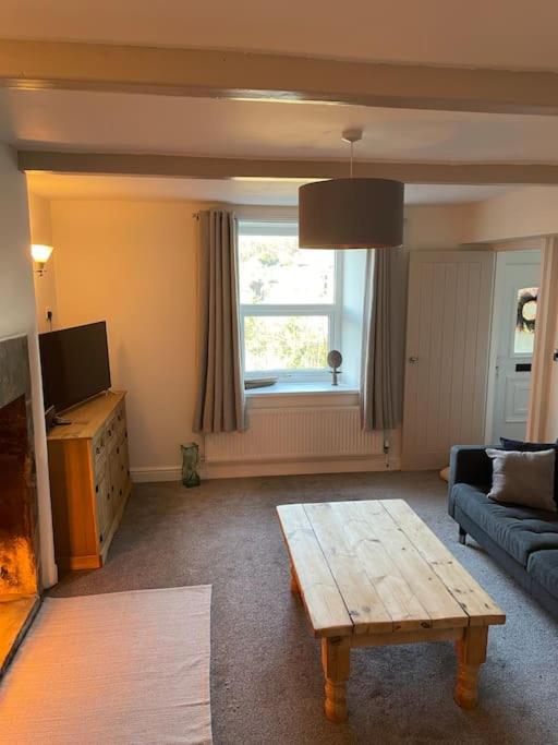 Brook Cottage 홀름퍼스 외부 사진
