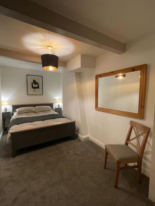 Brook Cottage 홀름퍼스 외부 사진