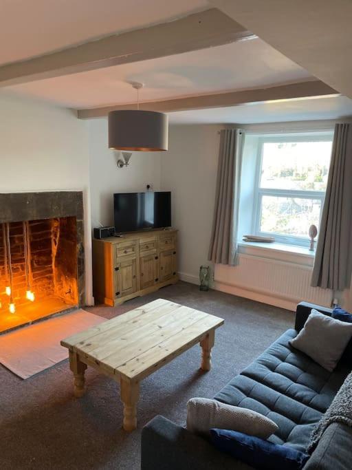 Brook Cottage 홀름퍼스 외부 사진